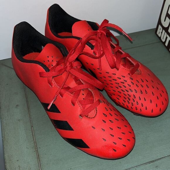 Red Adidas Predator the freak great worn outdoor kids soccer futbol shoes cleats